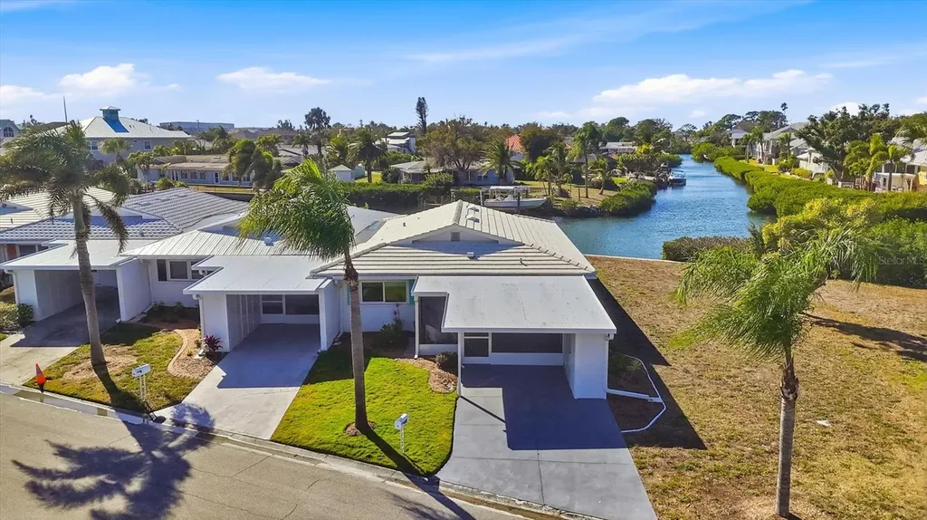 621 Fair Winds Drive Nokomis FL 34275