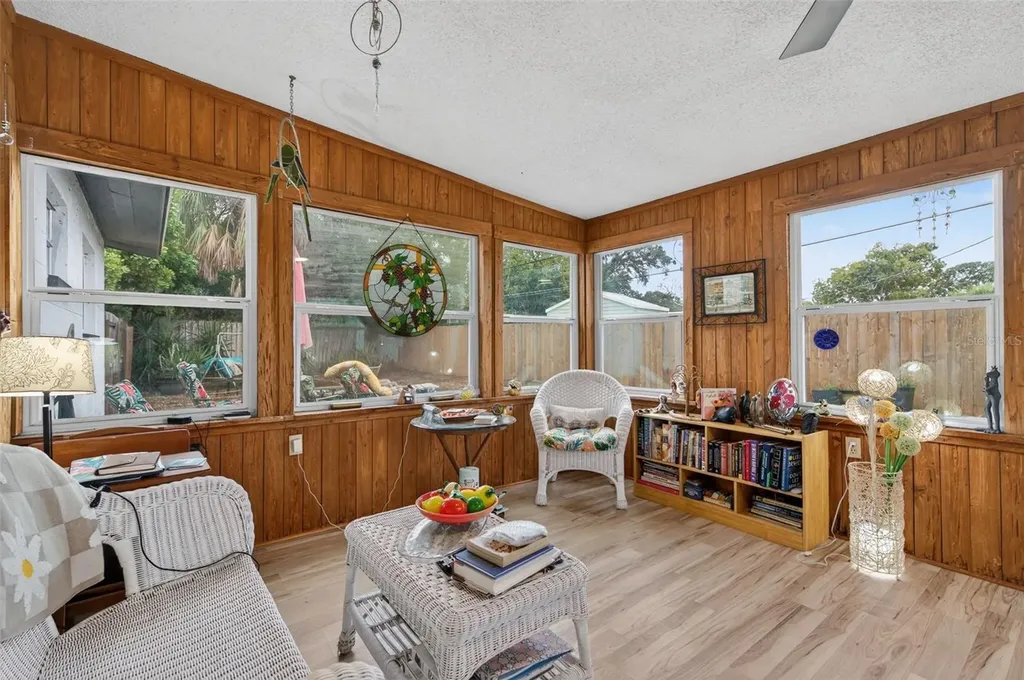 4273 Elkcam Boulevard SE St Petersburg FL 33705