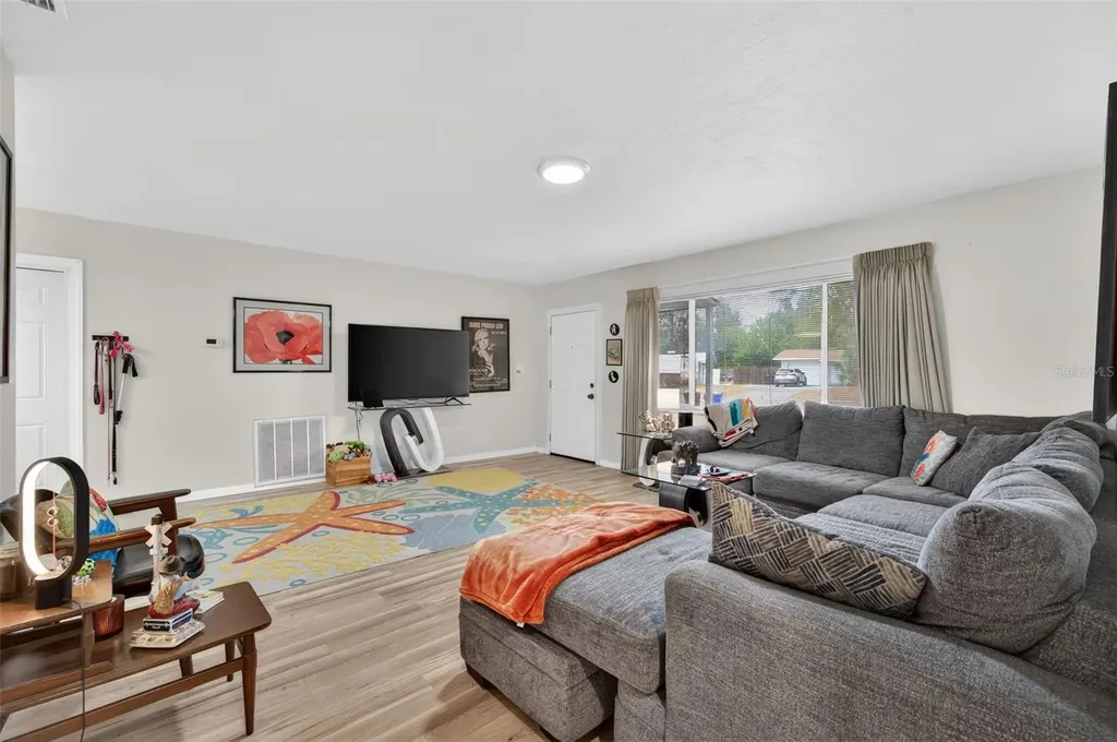 4273 Elkcam Boulevard SE St Petersburg FL 33705