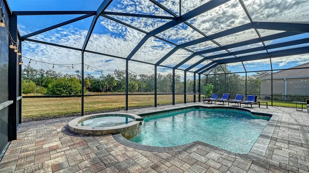 523 Grand Preserve Cove Bradenton FL 34212