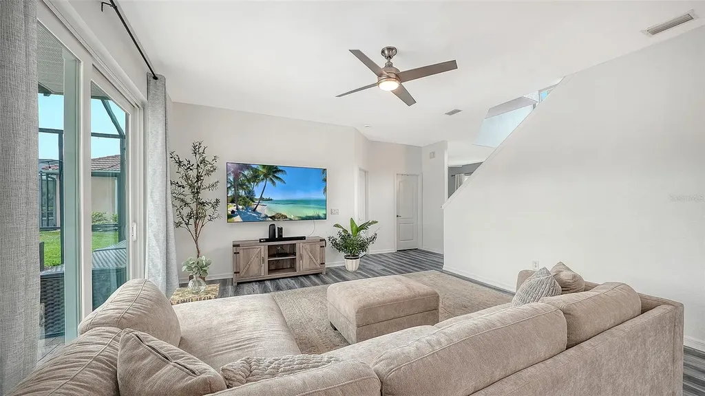 523 Grand Preserve Cove Bradenton FL 34212