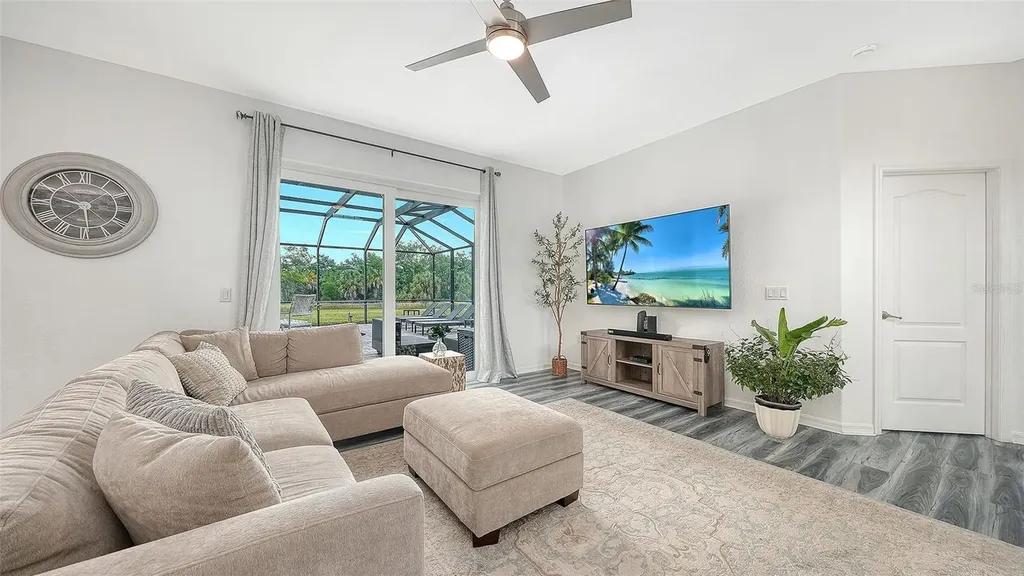 523 Grand Preserve Cove Bradenton FL 34212