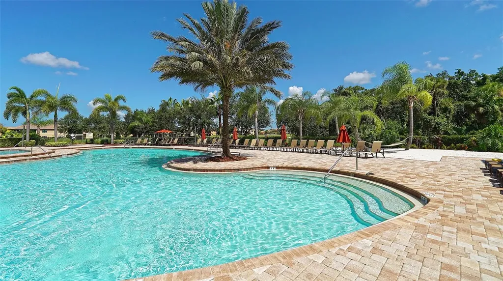 523 Grand Preserve Cove Bradenton FL 34212