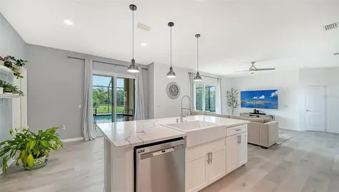 523 Grand Preserve Cove Bradenton FL 34212