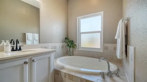 523 Grand Preserve Cove Bradenton FL 34212