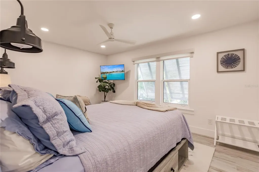 6042 W Peppertree Way Sarasota FL 34242