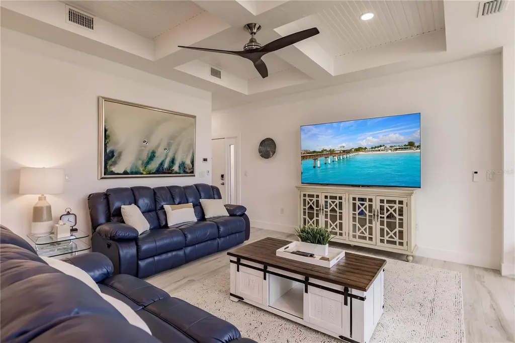 6042 W Peppertree Way Sarasota FL 34242