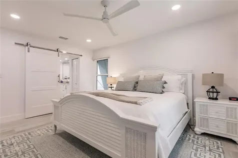 6042 W Peppertree Way Sarasota FL 34242
