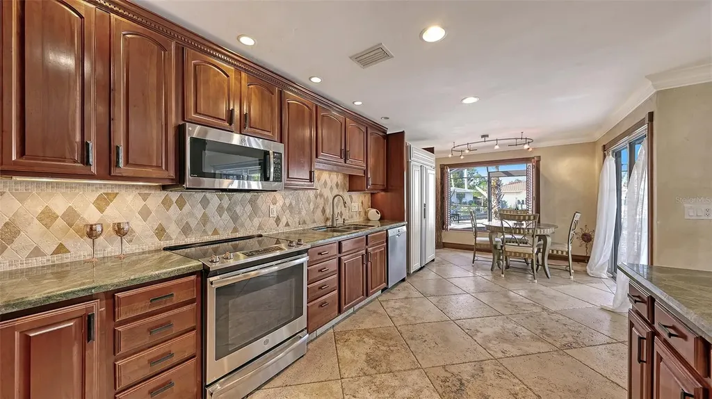 4216 Plumosa Street W Bradenton FL 34210