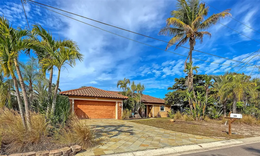 4216 Plumosa Street W Bradenton FL 34210