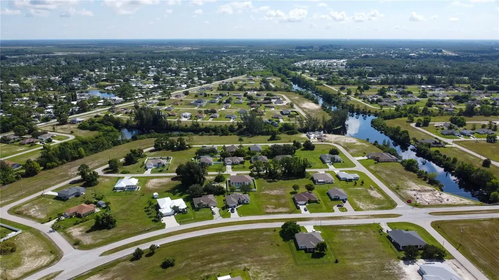 4239 E Gator Circle Cape Coral FL 33909