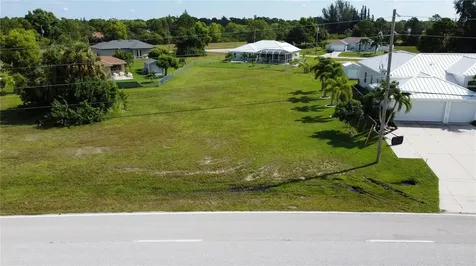 4239 E Gator Circle Cape Coral FL 33909