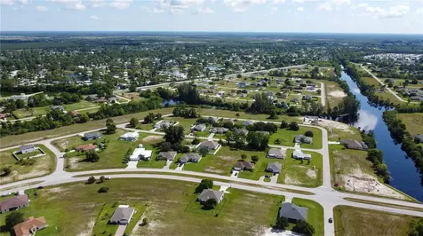 4239 E Gator Circle Cape Coral FL 33909