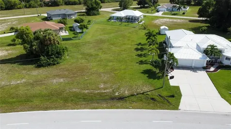 4239 E Gator Circle Cape Coral FL 33909