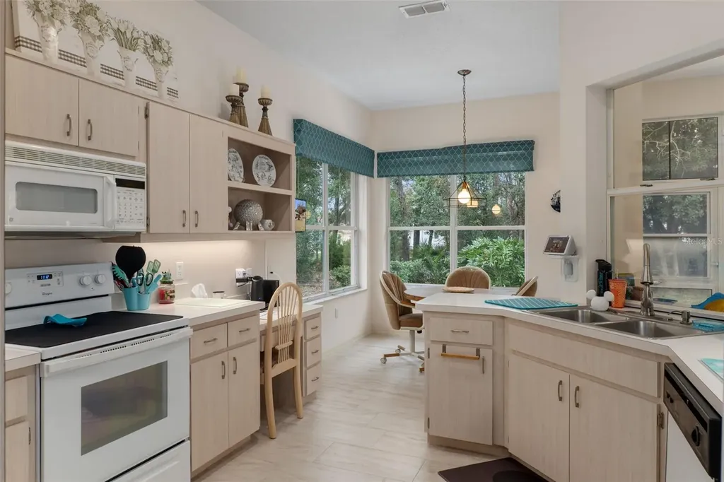 31 W Byrsonima Loop Homosassa FL 34446