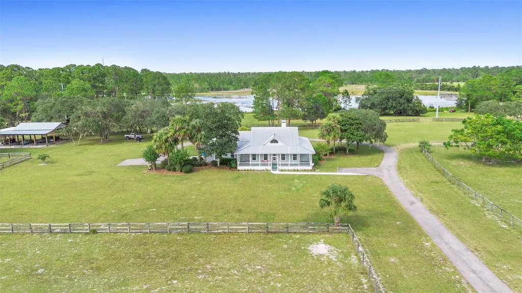 42554 Maggie Jones Road Paisley FL 32767
