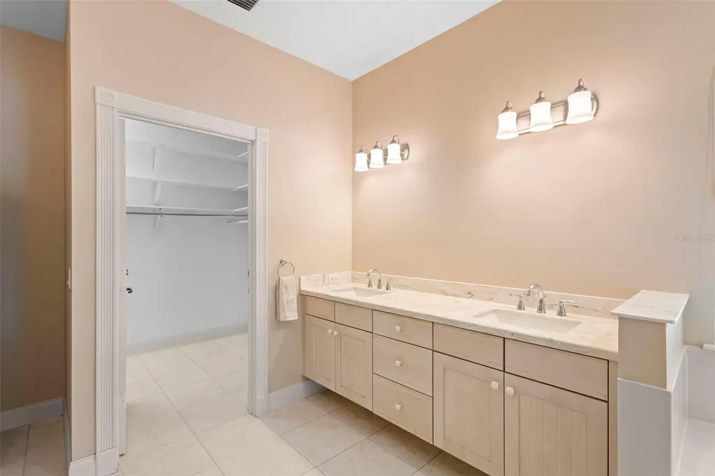 42554 Maggie Jones Road Paisley FL 32767