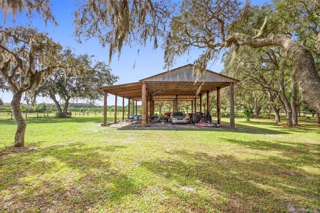 42554 Maggie Jones Road Paisley FL 32767