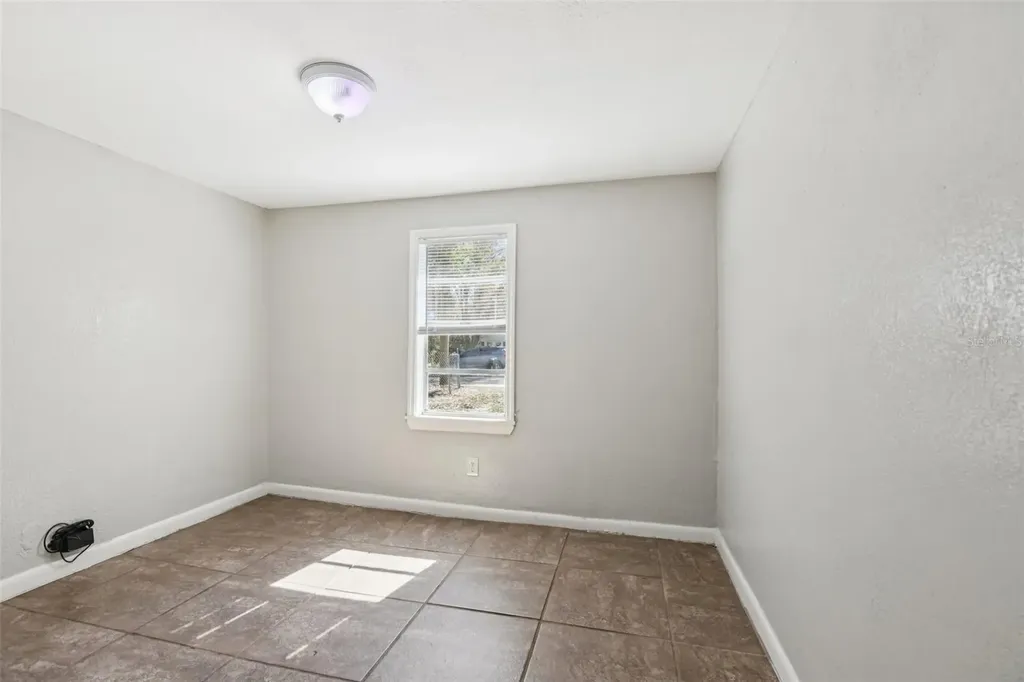 2010 E Yukon Street Tampa FL 33604