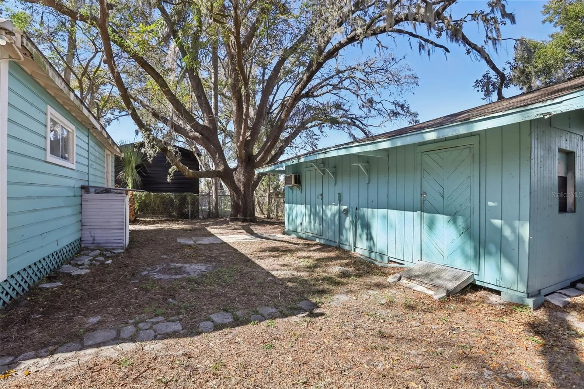 2010 E Yukon Street Tampa FL 33604