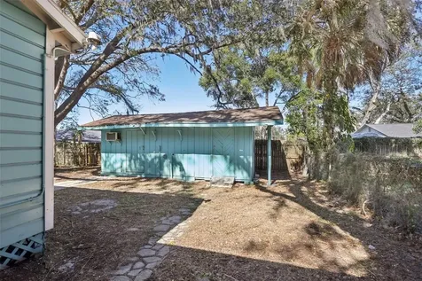 2010 E Yukon Street Tampa FL 33604