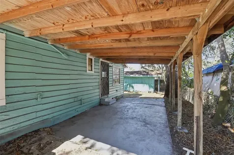 2010 E Yukon Street Tampa FL 33604
