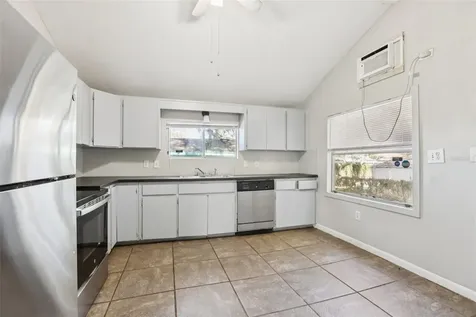 2010 E Yukon Street Tampa FL 33604