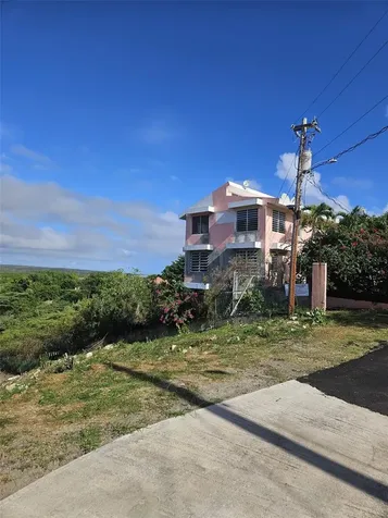 Bo. Carenero 39 Sec. San Jacinto Guanica PR 00653