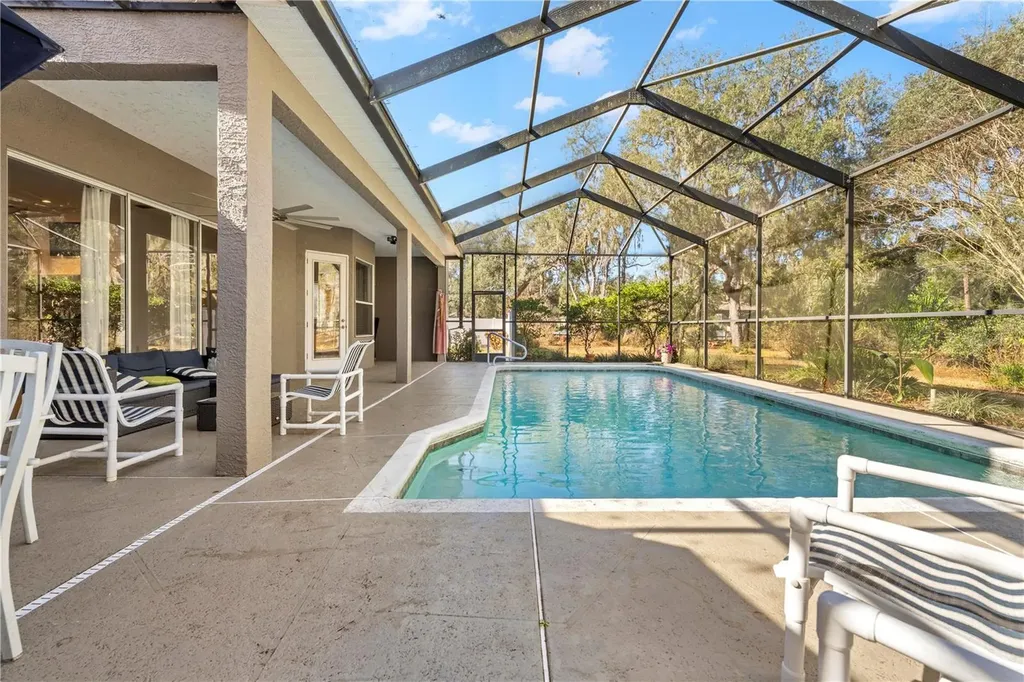 5123 Shorewood Drive Dade City FL 33523
