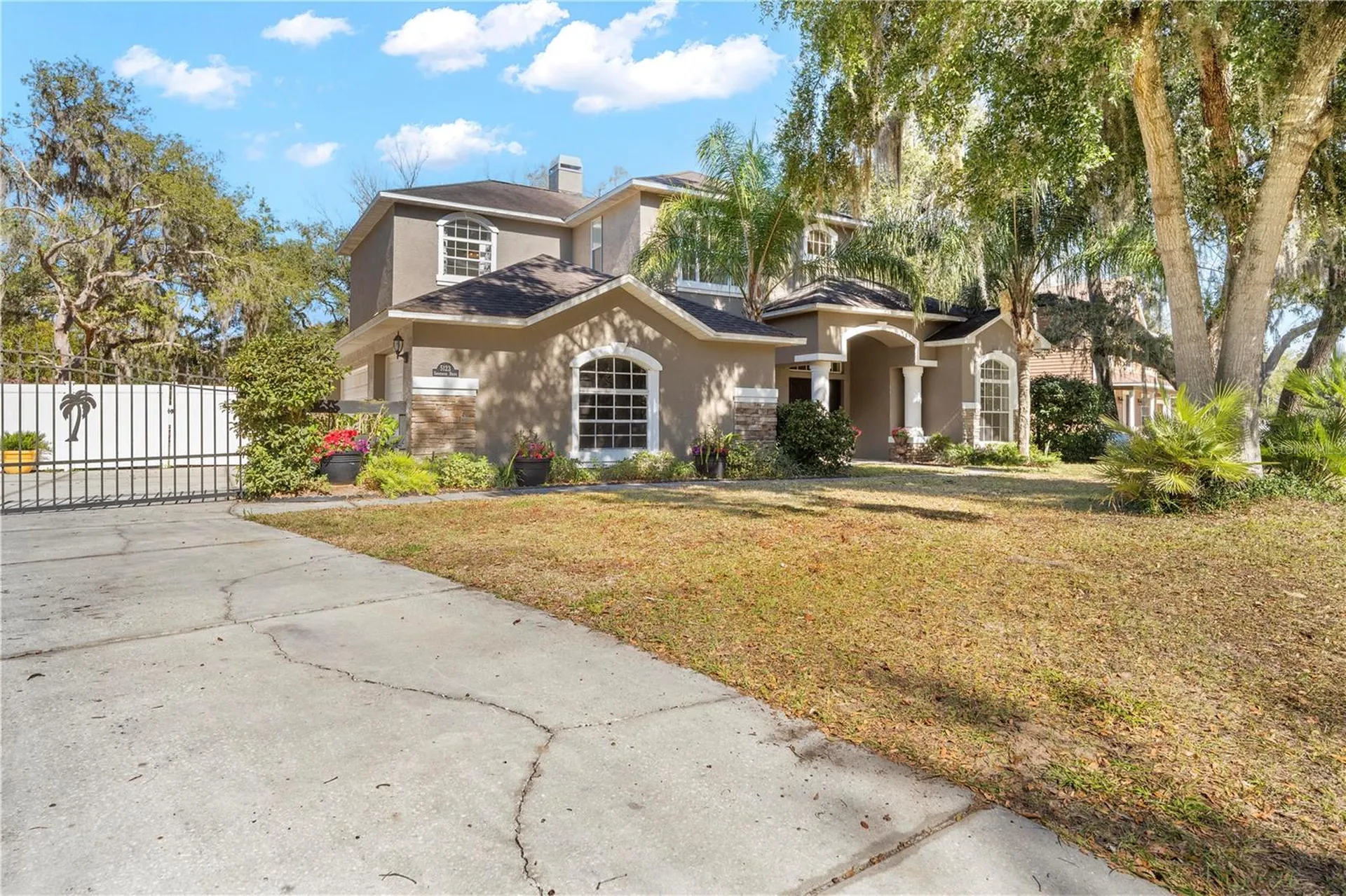 5123 Shorewood Drive Dade City FL 33523
