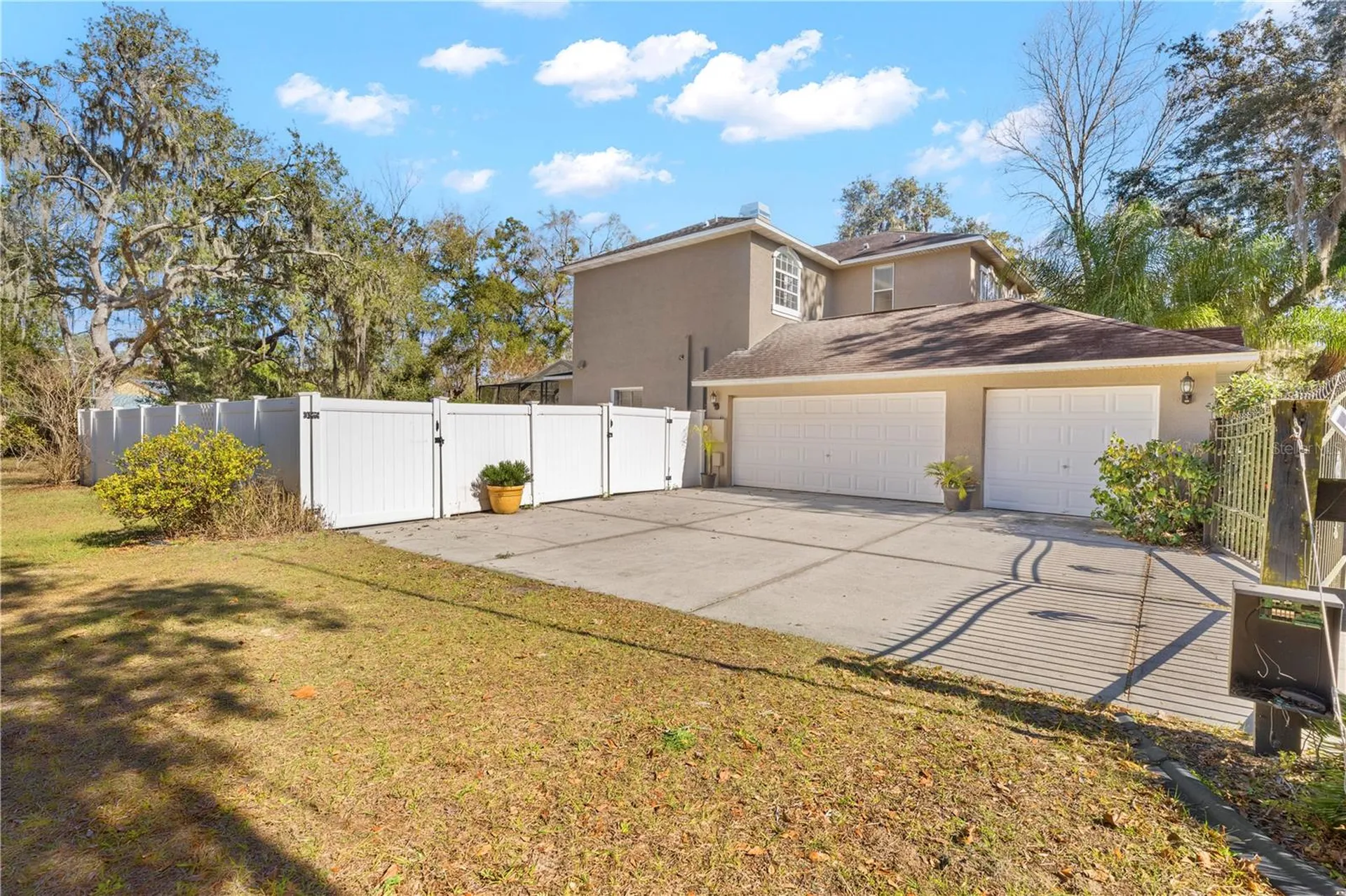5123 Shorewood Drive Dade City FL 33523