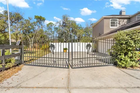 5123 Shorewood Drive Dade City FL 33523