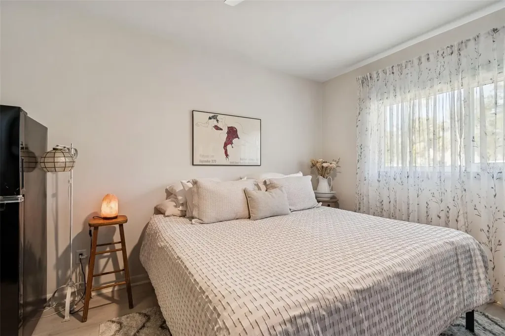 2000 Serpentine Circle S St Petersburg FL 33712
