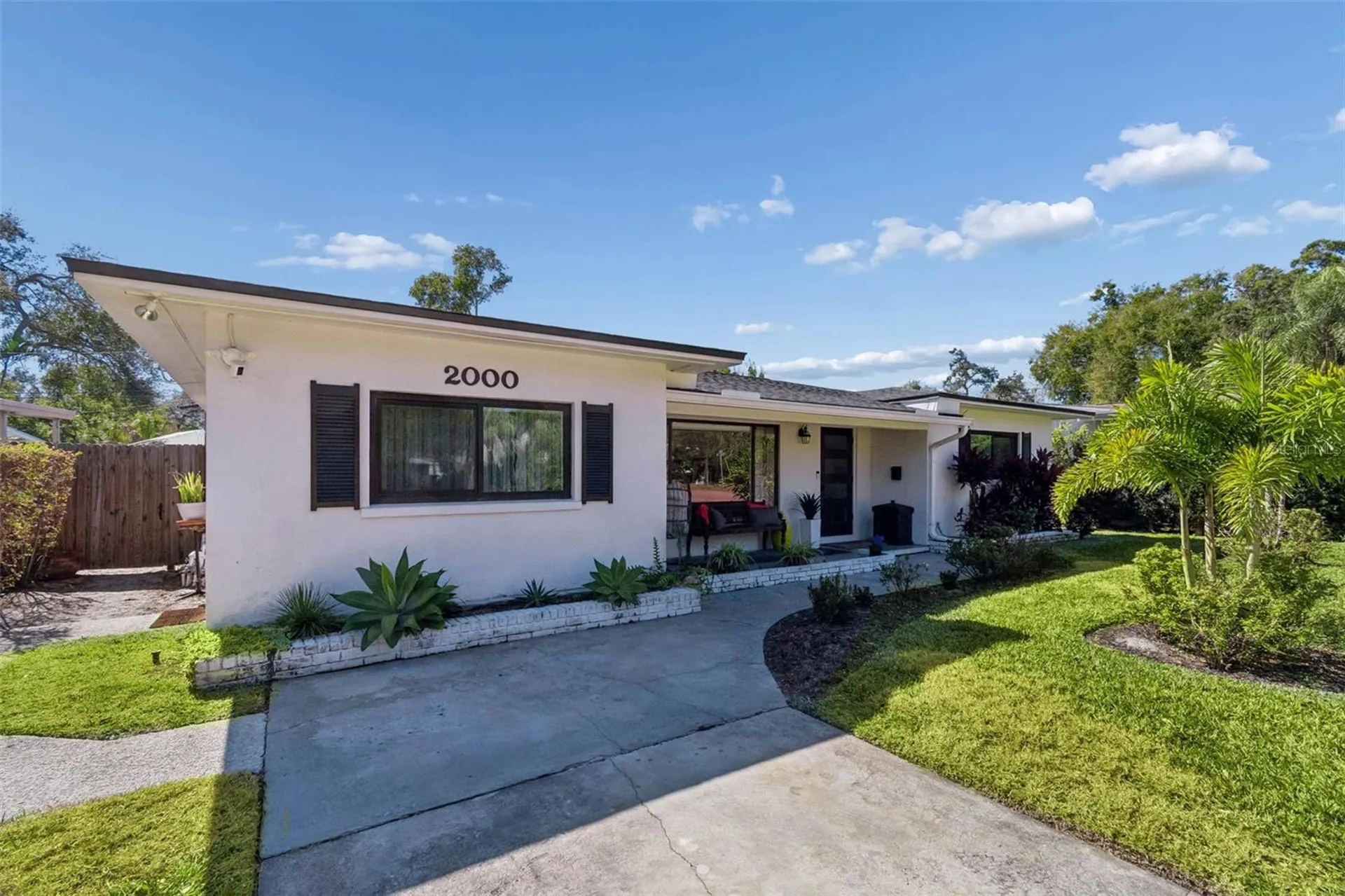 2000 Serpentine Circle S St Petersburg FL 33712