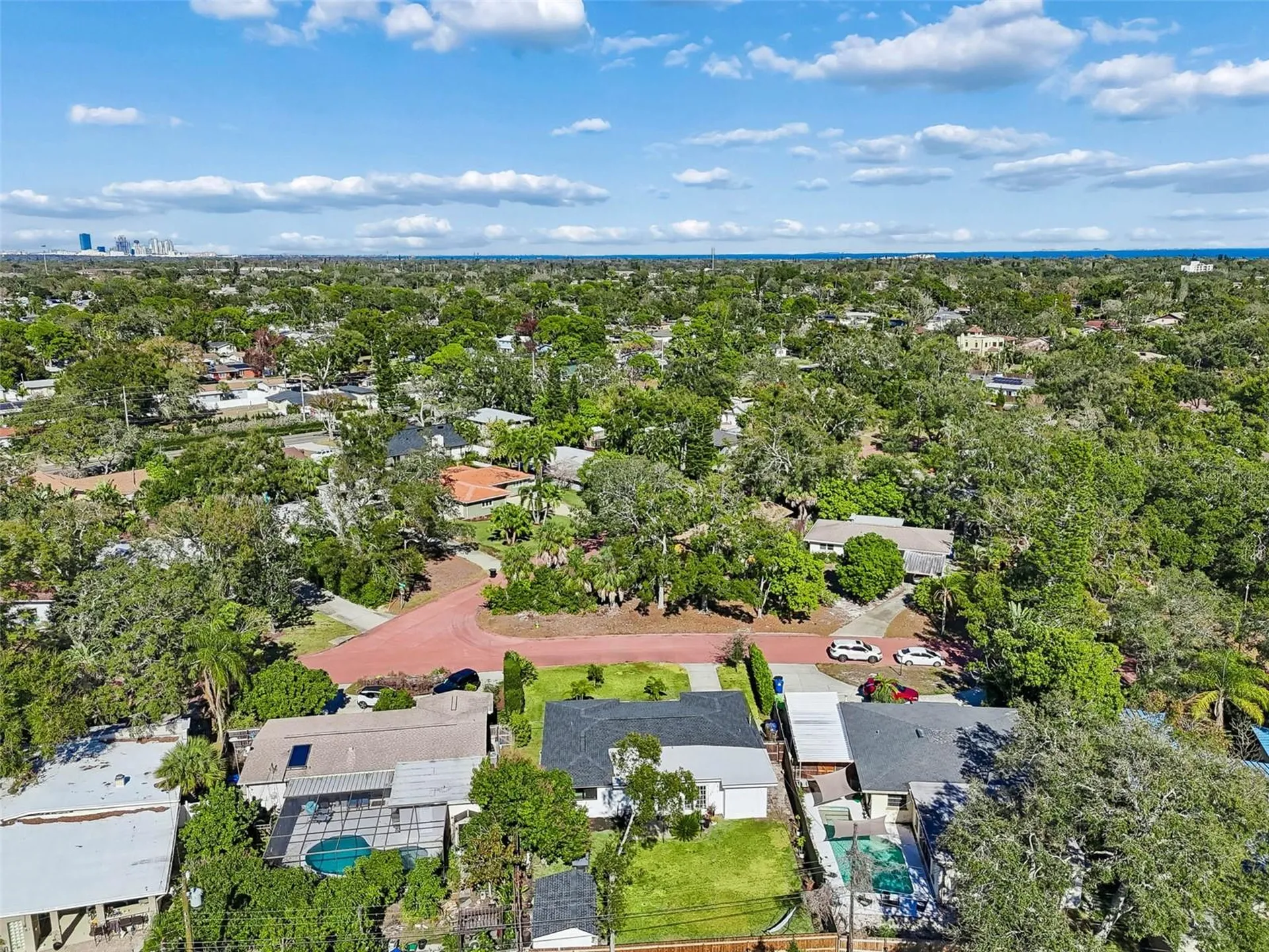 2000 Serpentine Circle S St Petersburg FL 33712