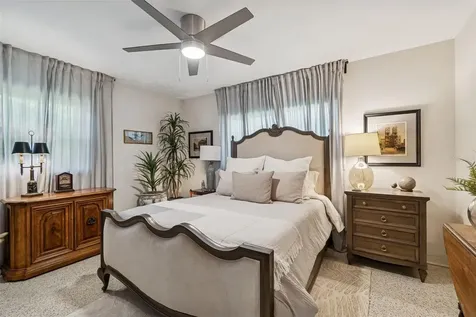 2000 Serpentine Circle S St Petersburg FL 33712