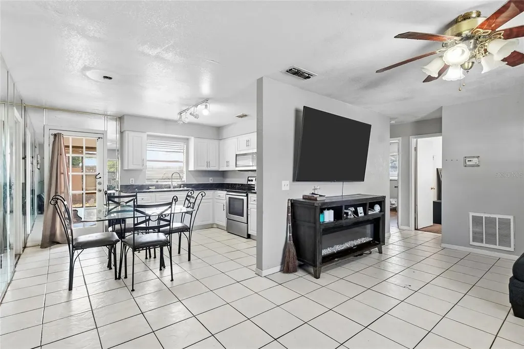 230 Roosevelt Square Oviedo FL 32765