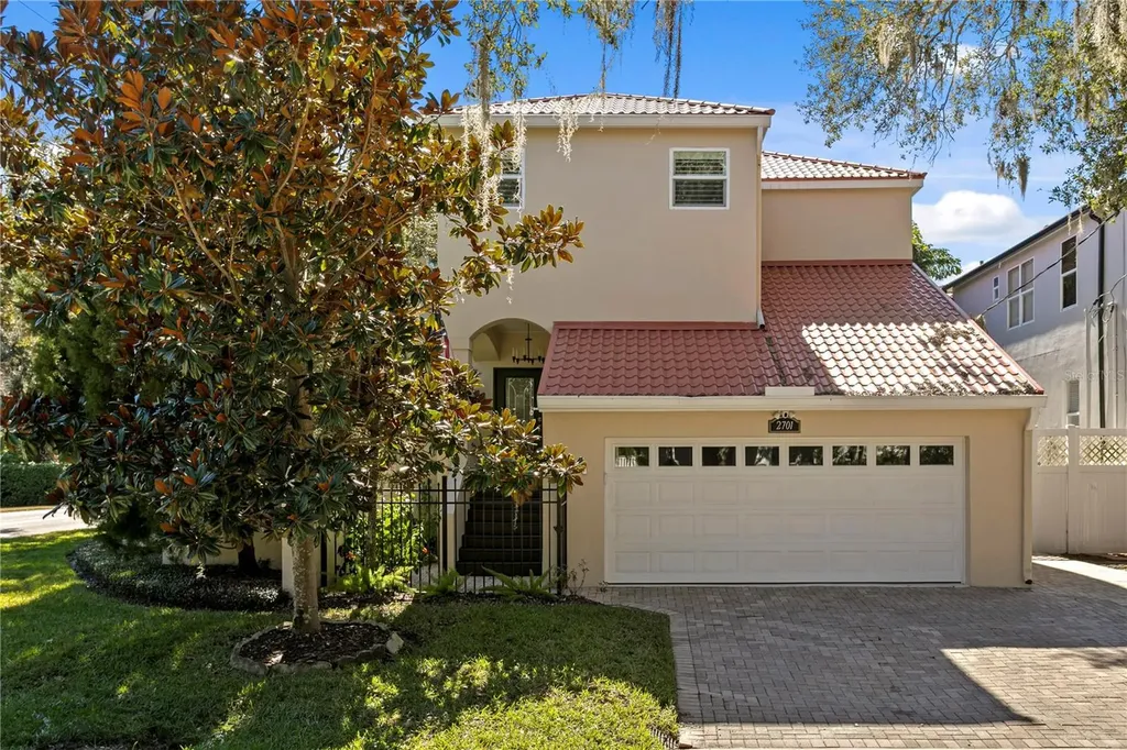 2701 W Bay Avenue Tampa FL 33611