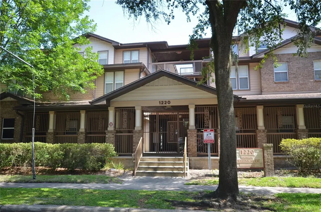 1220 SW 1st Avenue Gainesville FL 32601