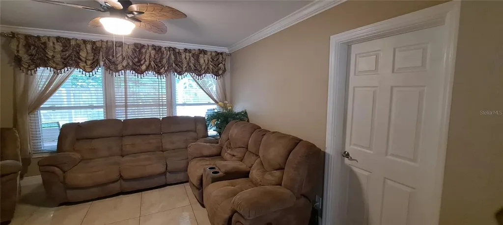 3964 22nd Avenue N St Petersburg FL 33713