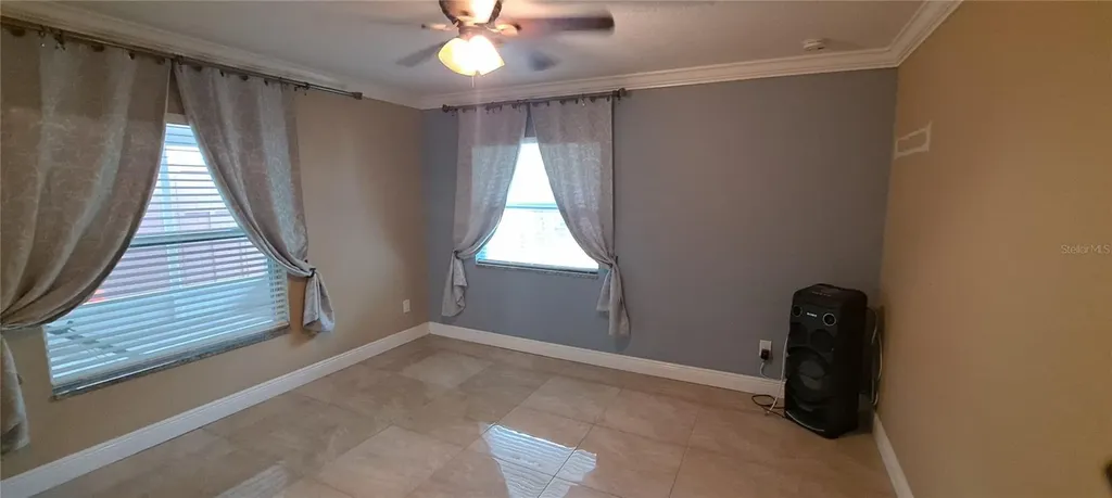 3964 22nd Avenue N St Petersburg FL 33713