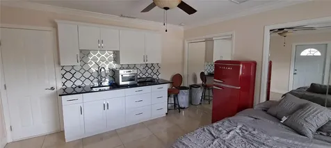 3964 22nd Avenue N St Petersburg FL 33713