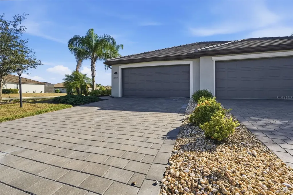 15942 Clear Skies Place Bradenton FL 34211