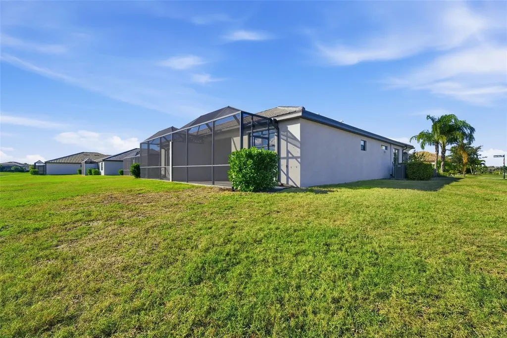 15942 Clear Skies Place Bradenton FL 34211