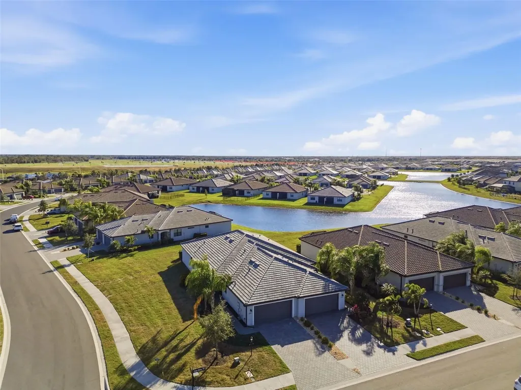 15942 Clear Skies Place Bradenton FL 34211
