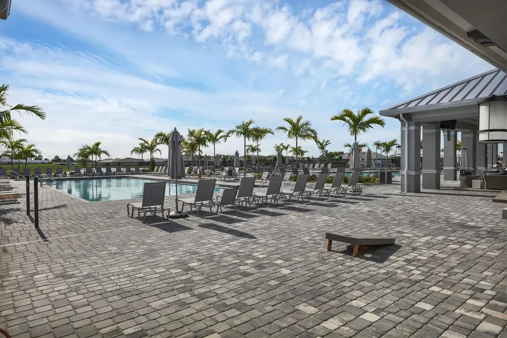 15942 Clear Skies Place Bradenton FL 34211