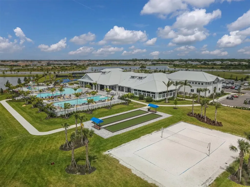 15942 Clear Skies Place Bradenton FL 34211
