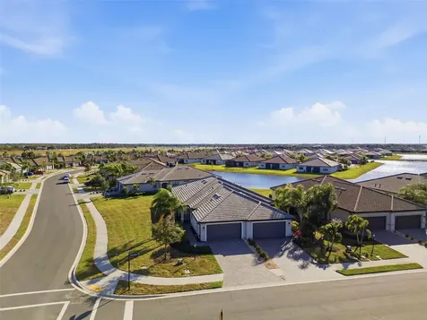 15942 Clear Skies Place Bradenton FL 34211