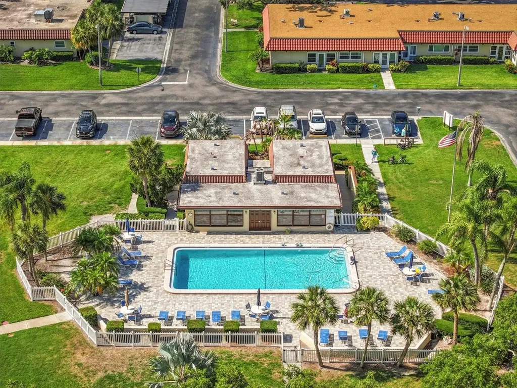 1701 Pinehurst Road Dunedin FL 34698