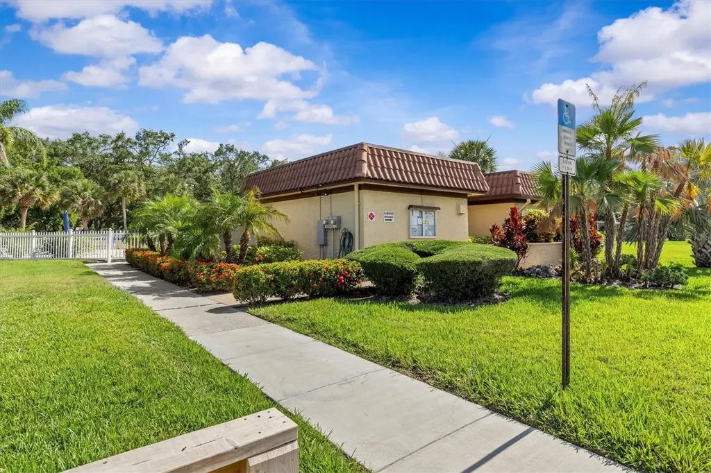 1701 Pinehurst Road Dunedin FL 34698